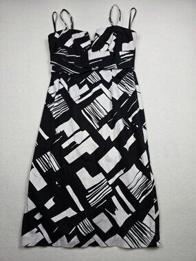White House Black Market Size 4 Abstract Black & White Spaghetti Strap Dress